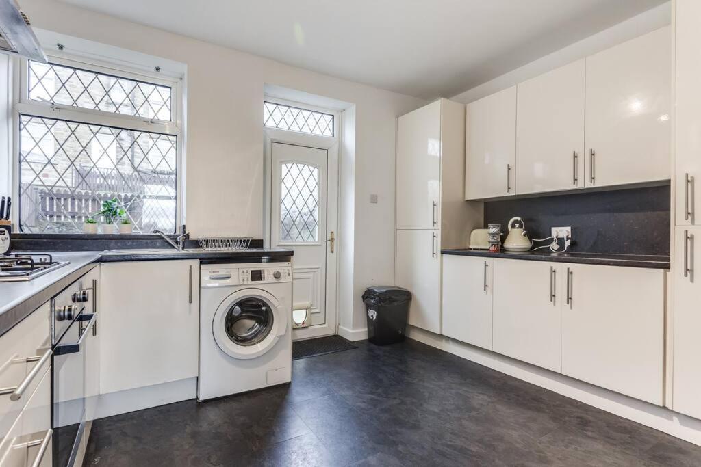 Victorian Terrace, East Ardsley Holiday home *